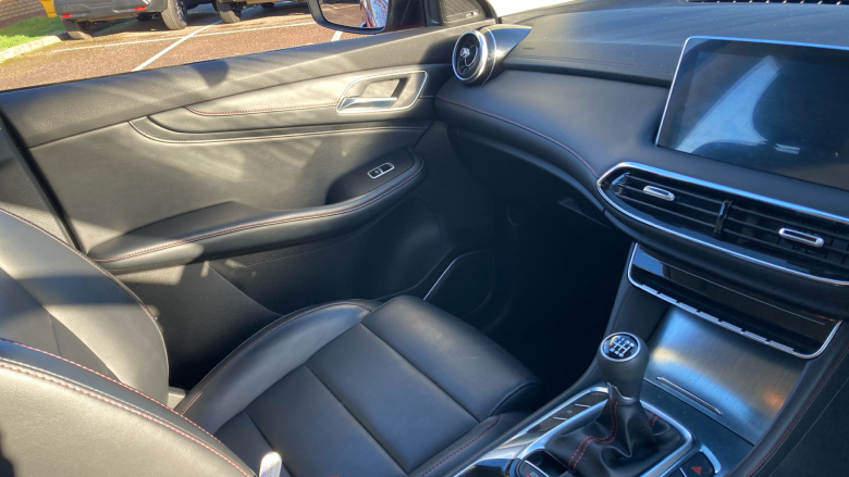 MG Hs 1.5 T-GDI Excite 5dr Petrol Hatchback